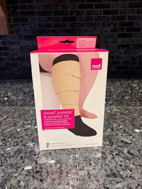 Medi circaid juxtafit lower leg inelastic compression CJL3S002 Medium short
